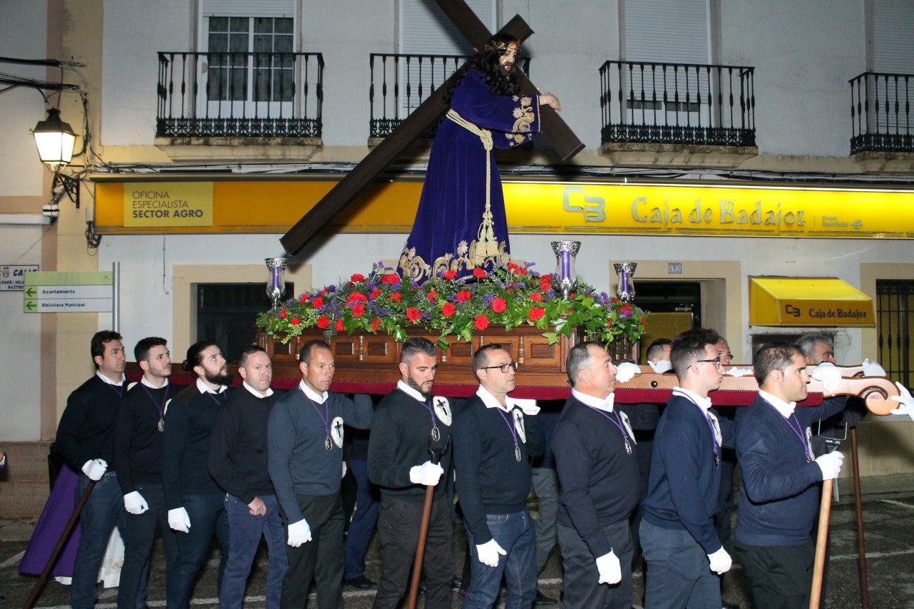 Imágenes de la procesión de Nuestro Señor Jesús Nazareno y la Virgen de los Dolores (17-04-2019)