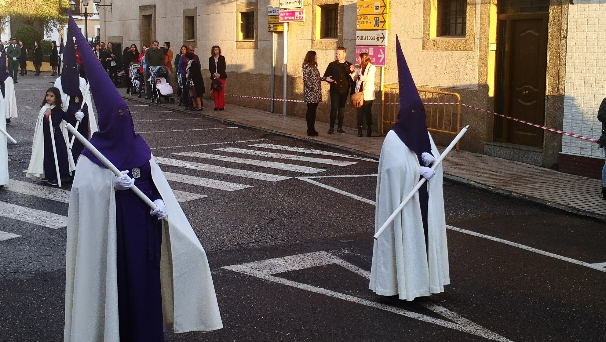 Algunas imágenes de la Procesión del Santo Entierro celebrada el Viernes Santo (19-04-2019)