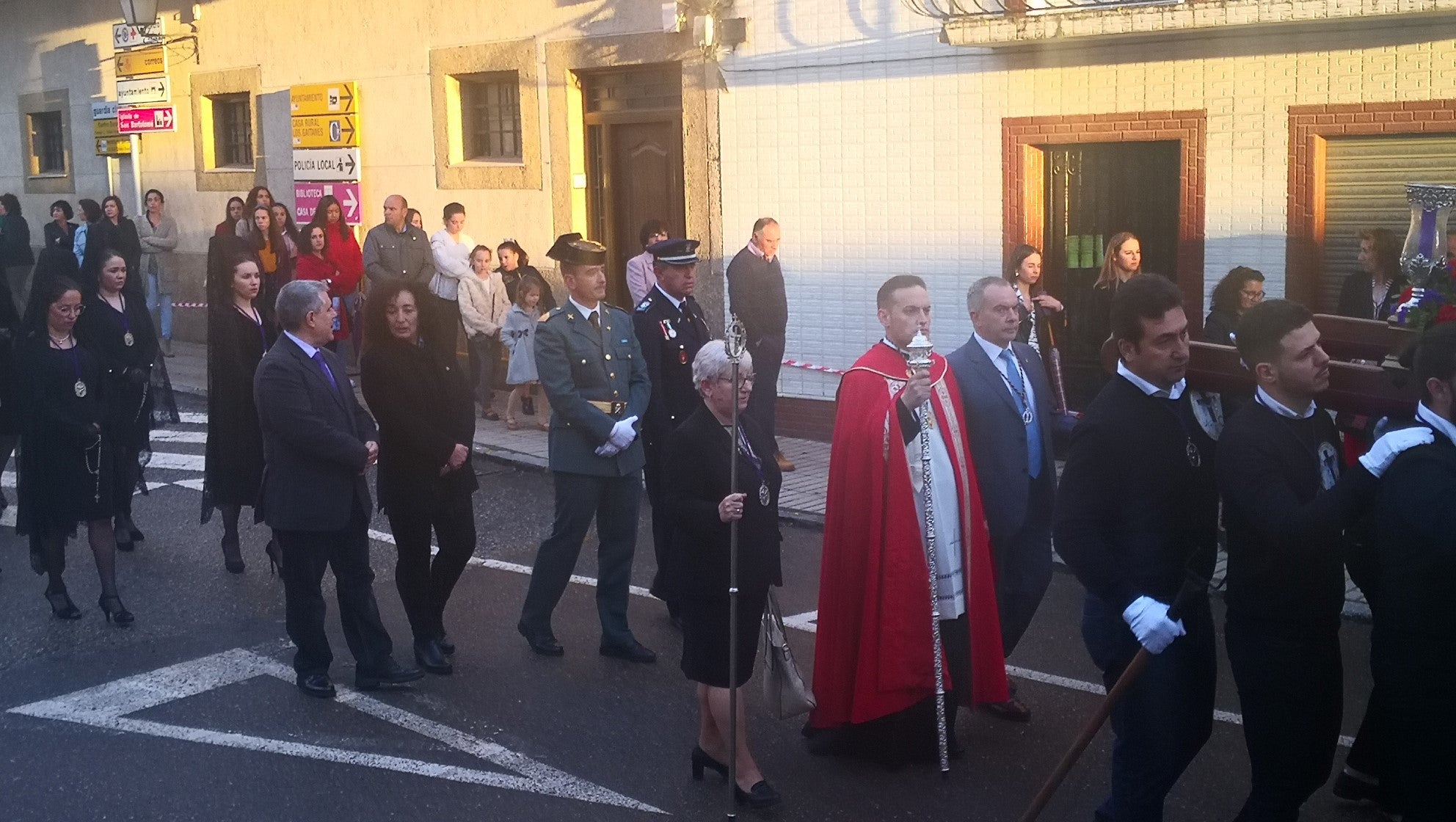 Algunas imágenes de la Procesión del Santo Entierro celebrada el Viernes Santo (19-04-2019)