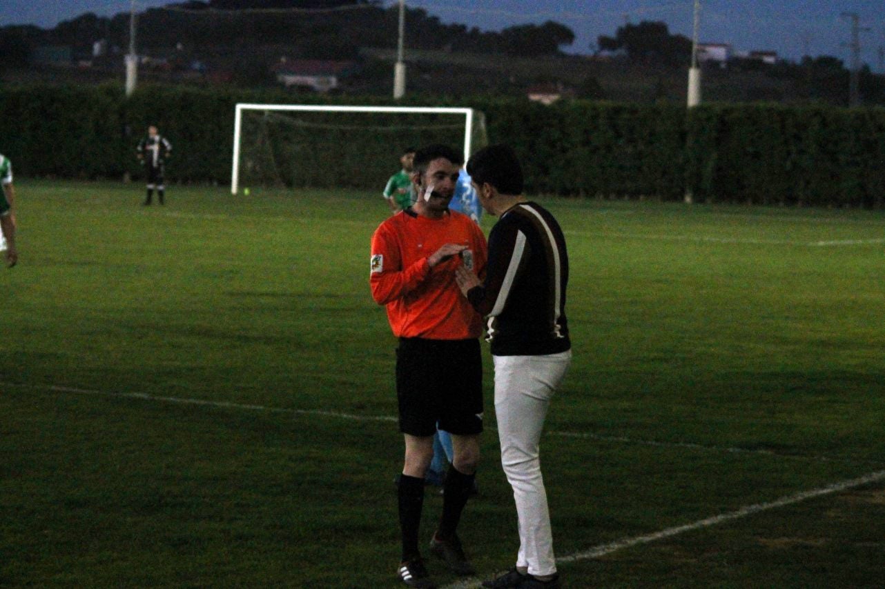 Imágenes del encuentro de la 35ª jornada de liga en Tercera División disputado en el Municipal de San Roque y que finalizó 2-1