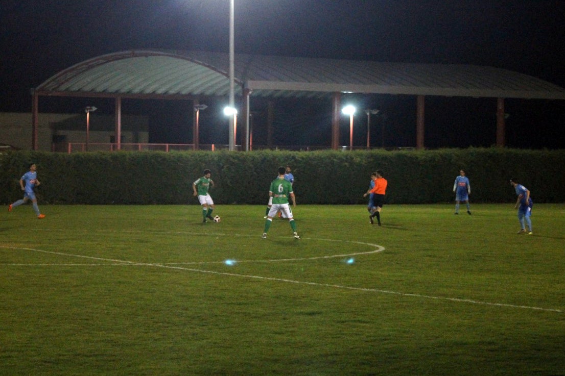 Imágenes del encuentro de la 35ª jornada de liga en Tercera División disputado en el Municipal de San Roque y que finalizó 2-1