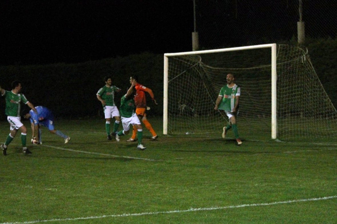 Imágenes del encuentro de la 35ª jornada de liga en Tercera División disputado en el Municipal de San Roque y que finalizó 2-1