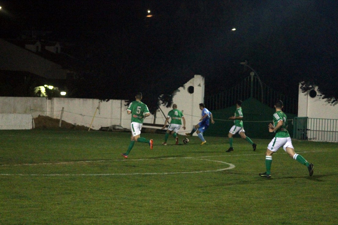 Imágenes del encuentro de la 35ª jornada de liga en Tercera División disputado en el Municipal de San Roque y que finalizó 2-1