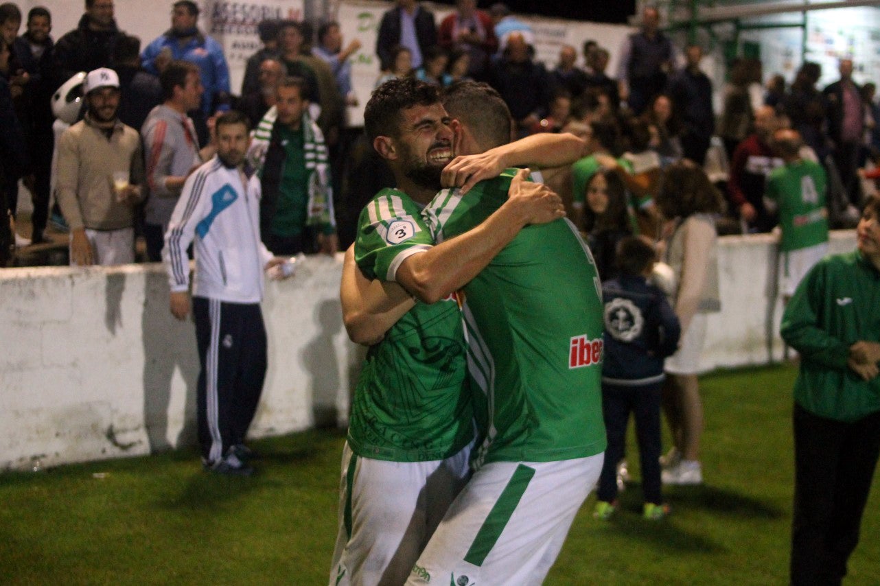 Imágenes del encuentro de la 35ª jornada de liga en Tercera División disputado en el Municipal de San Roque y que finalizó 2-1