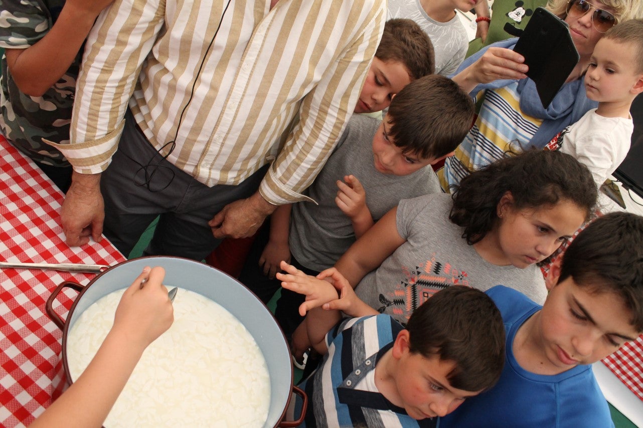 Imágenes de las actividades desarrolladas el domingo en la novena edición de 'vive la Trashumancia' (05-05-2019)