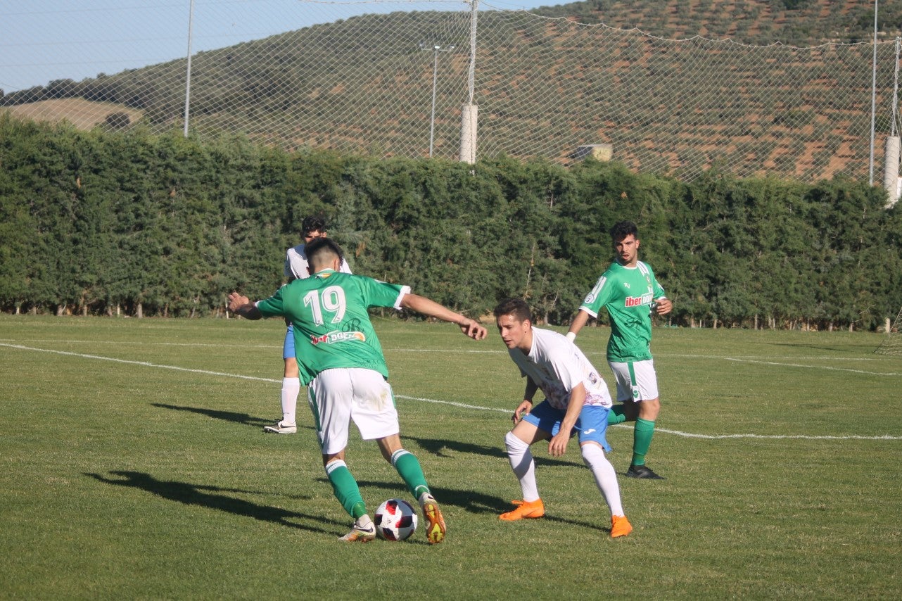 Imágenes del encuentro de la 37ª jornada de liga de Tercera División disputado en el Municipal de San Roque y que terminó 0-2 (12-05-2019)