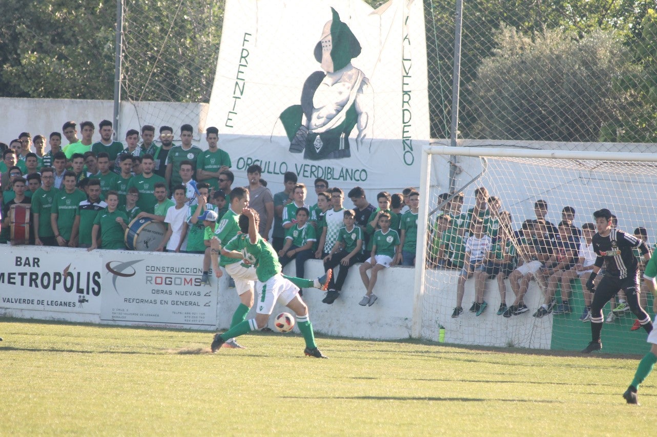 Imágenes del encuentro de la 37ª jornada de liga de Tercera División disputado en el Municipal de San Roque y que terminó 0-2 (12-05-2019)
