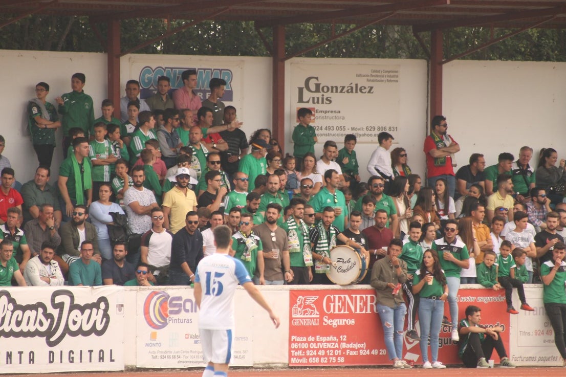 Algunas imágenes del último encuentro de liga de Tercera División disputado en la Ciudad Deportiva de Olivenza y que acabó 3-1 (19-05-2019)
