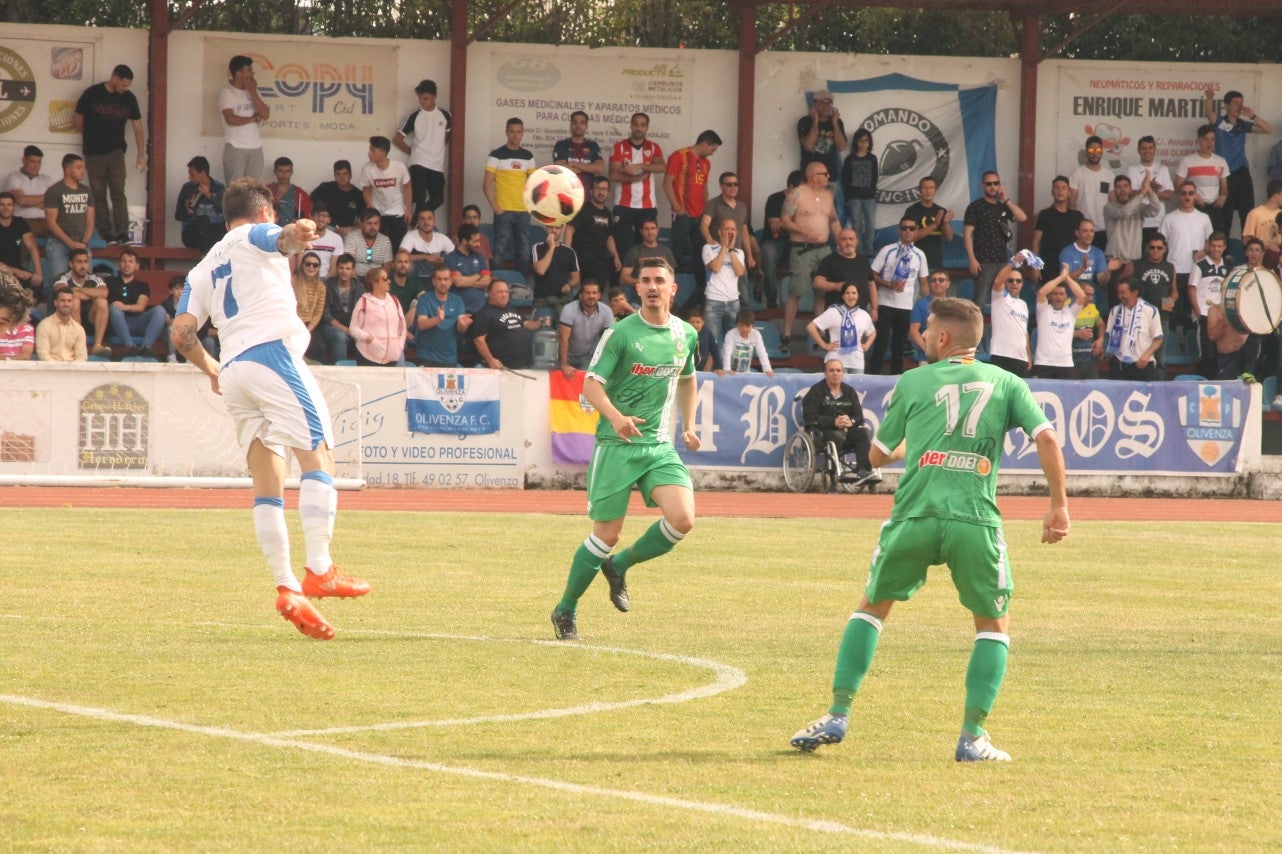 Algunas imágenes del último encuentro de liga de Tercera División disputado en la Ciudad Deportiva de Olivenza y que acabó 3-1 (19-05-2019)