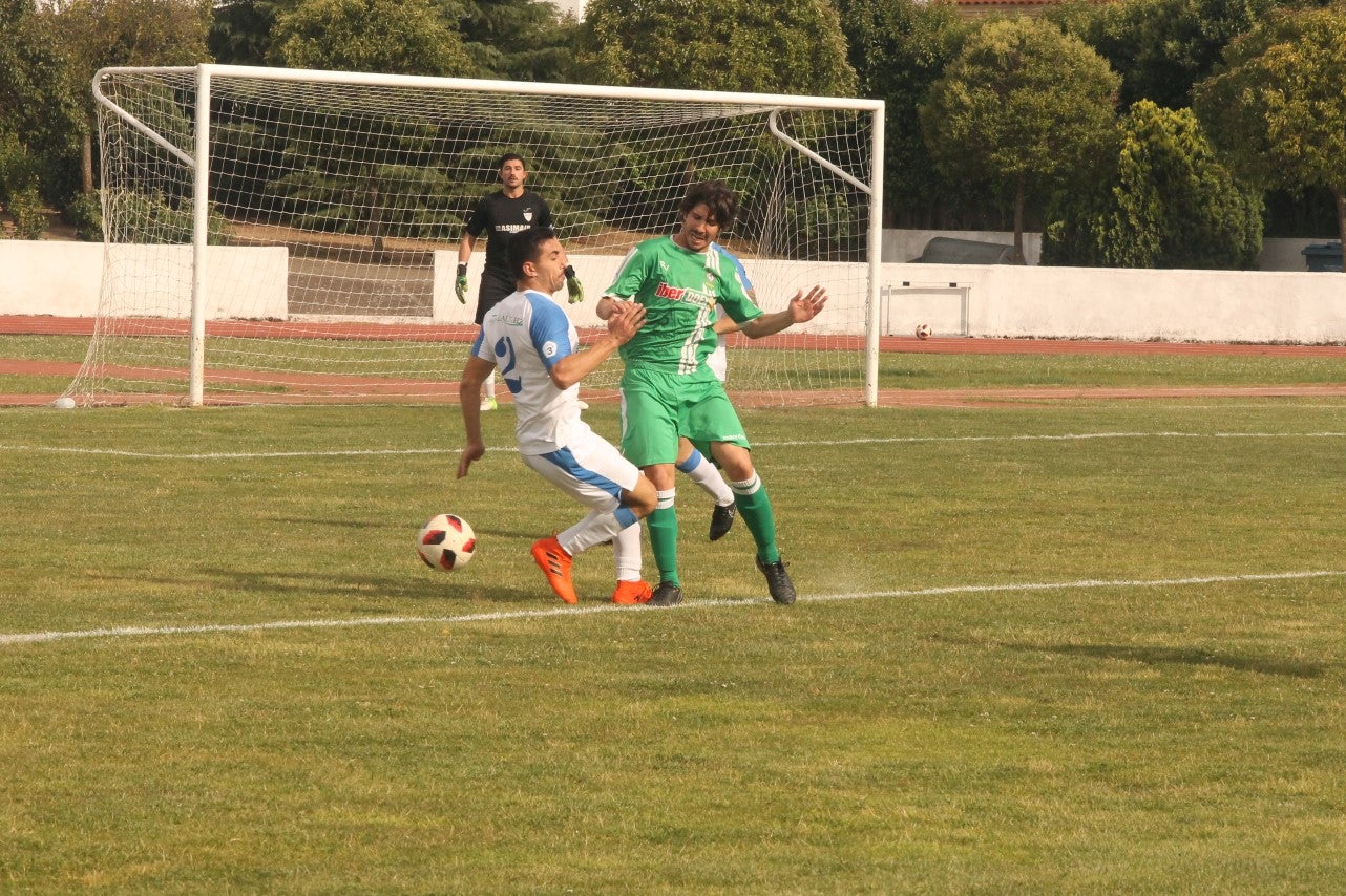 Algunas imágenes del último encuentro de liga de Tercera División disputado en la Ciudad Deportiva de Olivenza y que acabó 3-1 (19-05-2019)