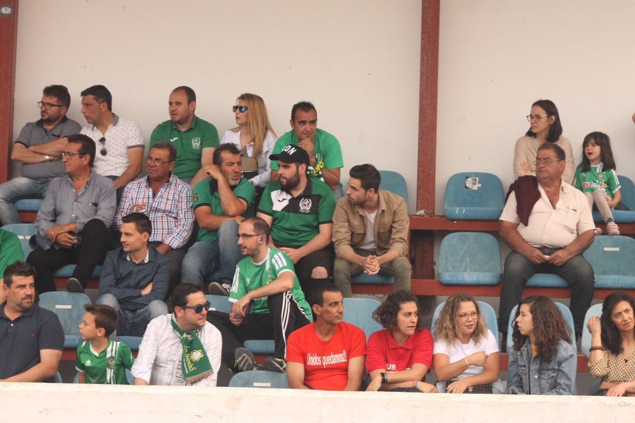 Algunas imágenes del último encuentro de liga de Tercera División disputado en la Ciudad Deportiva de Olivenza y que acabó 3-1 (19-05-2019)