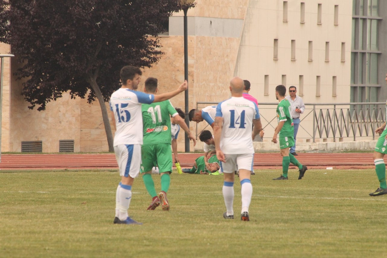 Algunas imágenes del último encuentro de liga de Tercera División disputado en la Ciudad Deportiva de Olivenza y que acabó 3-1 (19-05-2019)