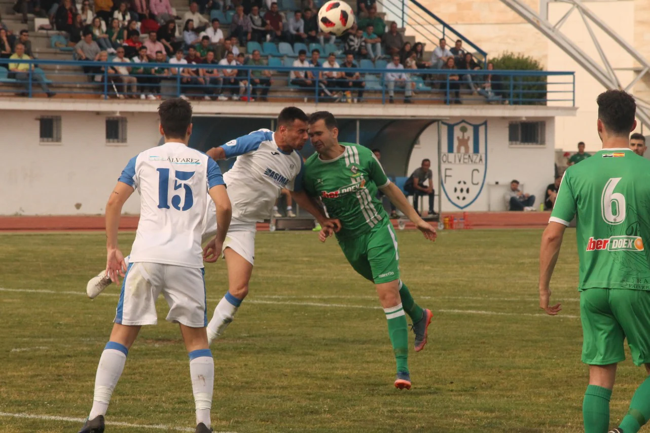 Algunas imágenes del último encuentro de liga de Tercera División disputado en la Ciudad Deportiva de Olivenza y que acabó 3-1 (19-05-2019)