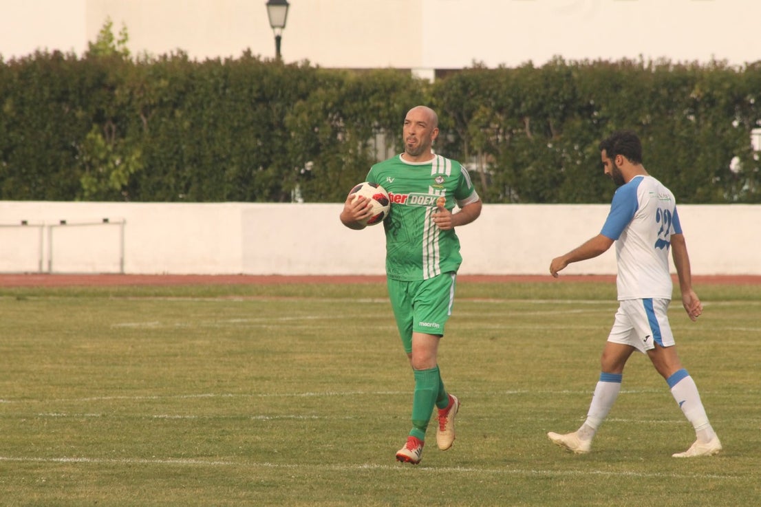 Algunas imágenes del último encuentro de liga de Tercera División disputado en la Ciudad Deportiva de Olivenza y que acabó 3-1 (19-05-2019)
