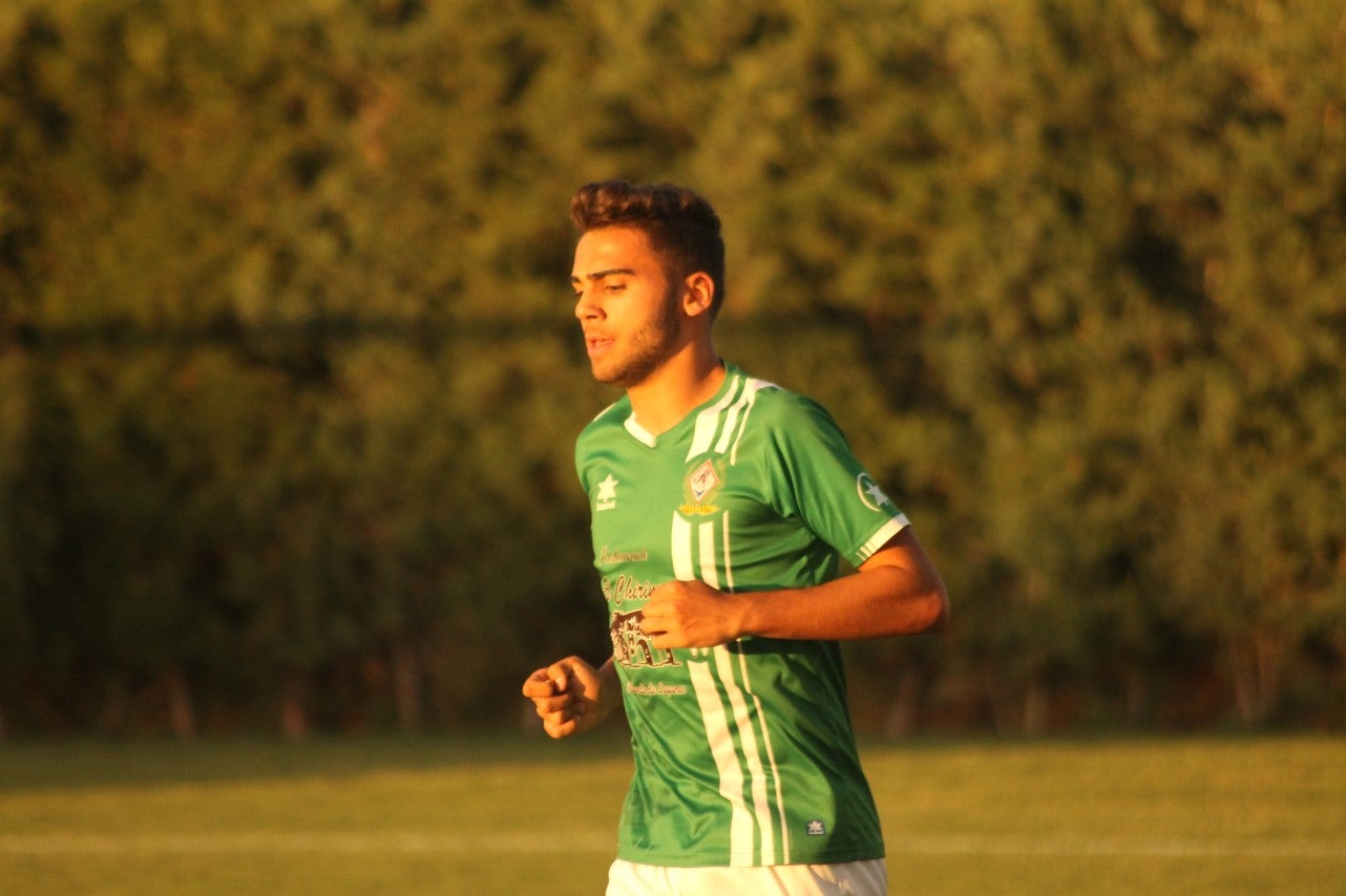 Imágenes del encuentro de vuelta de la eliminatoria de ascenso a Primera División Juvenil Extremeña que se disputó en el Municipal de San Roque y que terminó 4-3, certificándose el ascenso valverdeño (24-05-2019)