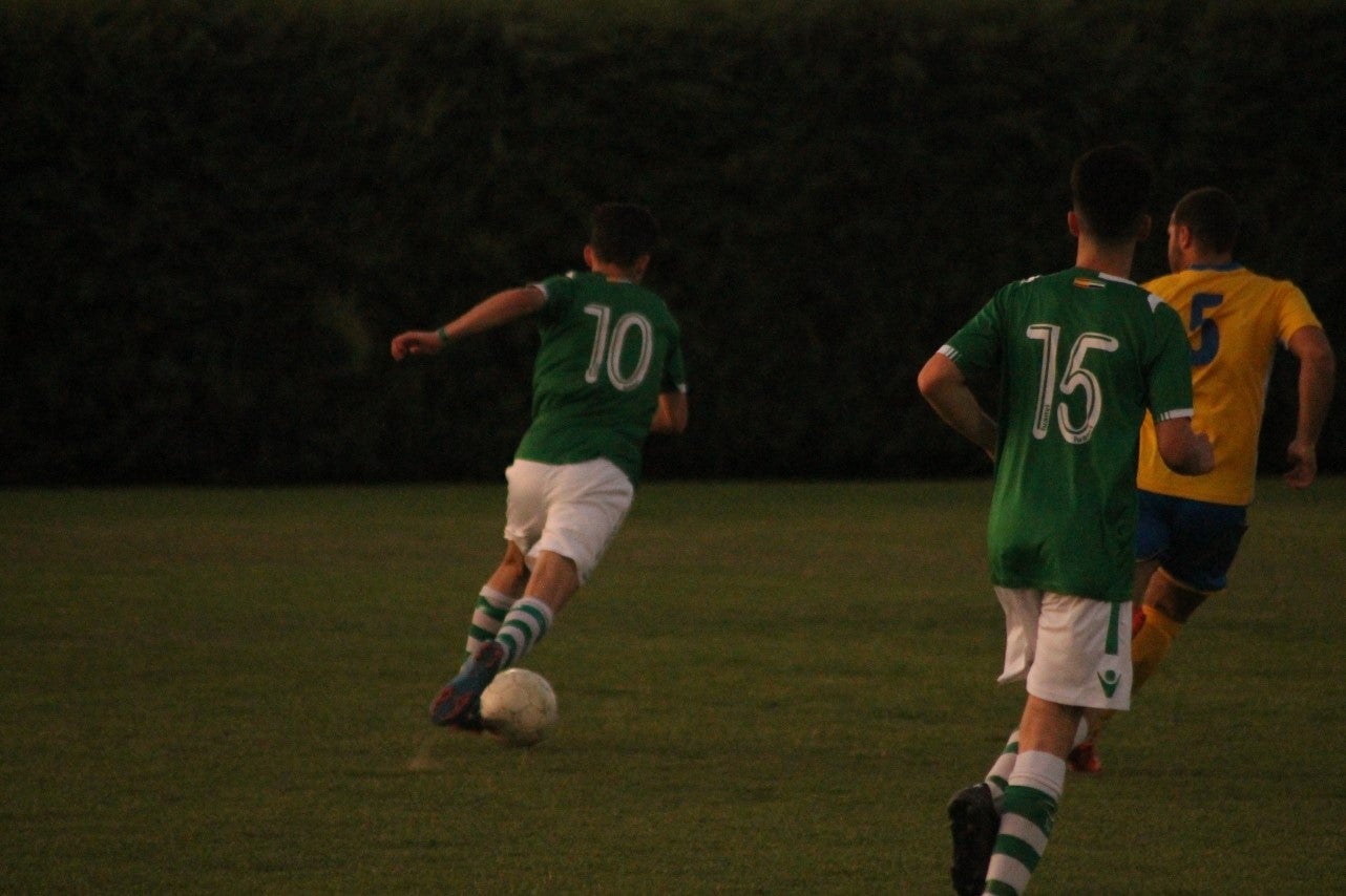 Imágenes del encuentro de vuelta de la eliminatoria de ascenso a Primera División Juvenil Extremeña que se disputó en el Municipal de San Roque y que terminó 4-3, certificándose el ascenso valverdeño (24-05-2019)