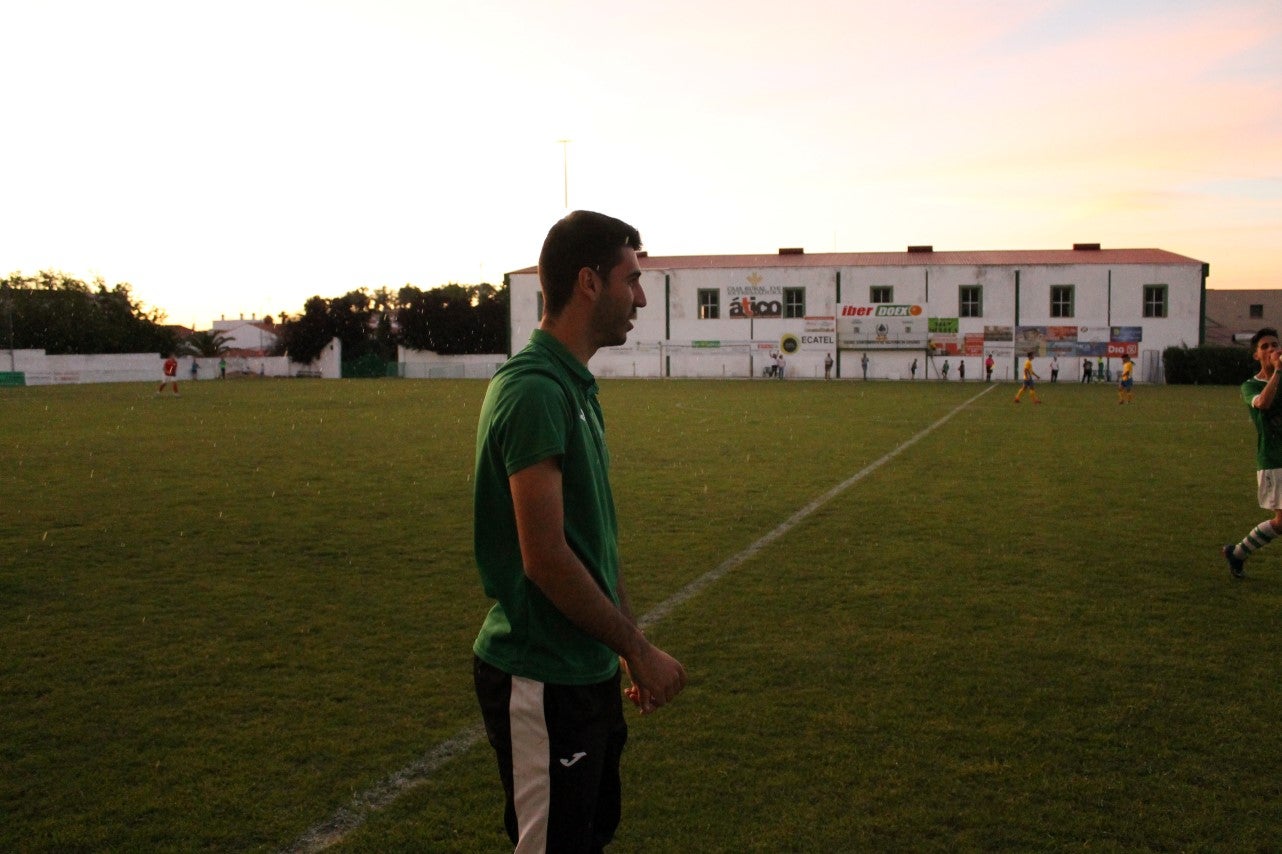 Imágenes del encuentro de vuelta de la eliminatoria de ascenso a Primera División Juvenil Extremeña que se disputó en el Municipal de San Roque y que terminó 4-3, certificándose el ascenso valverdeño (24-05-2019)