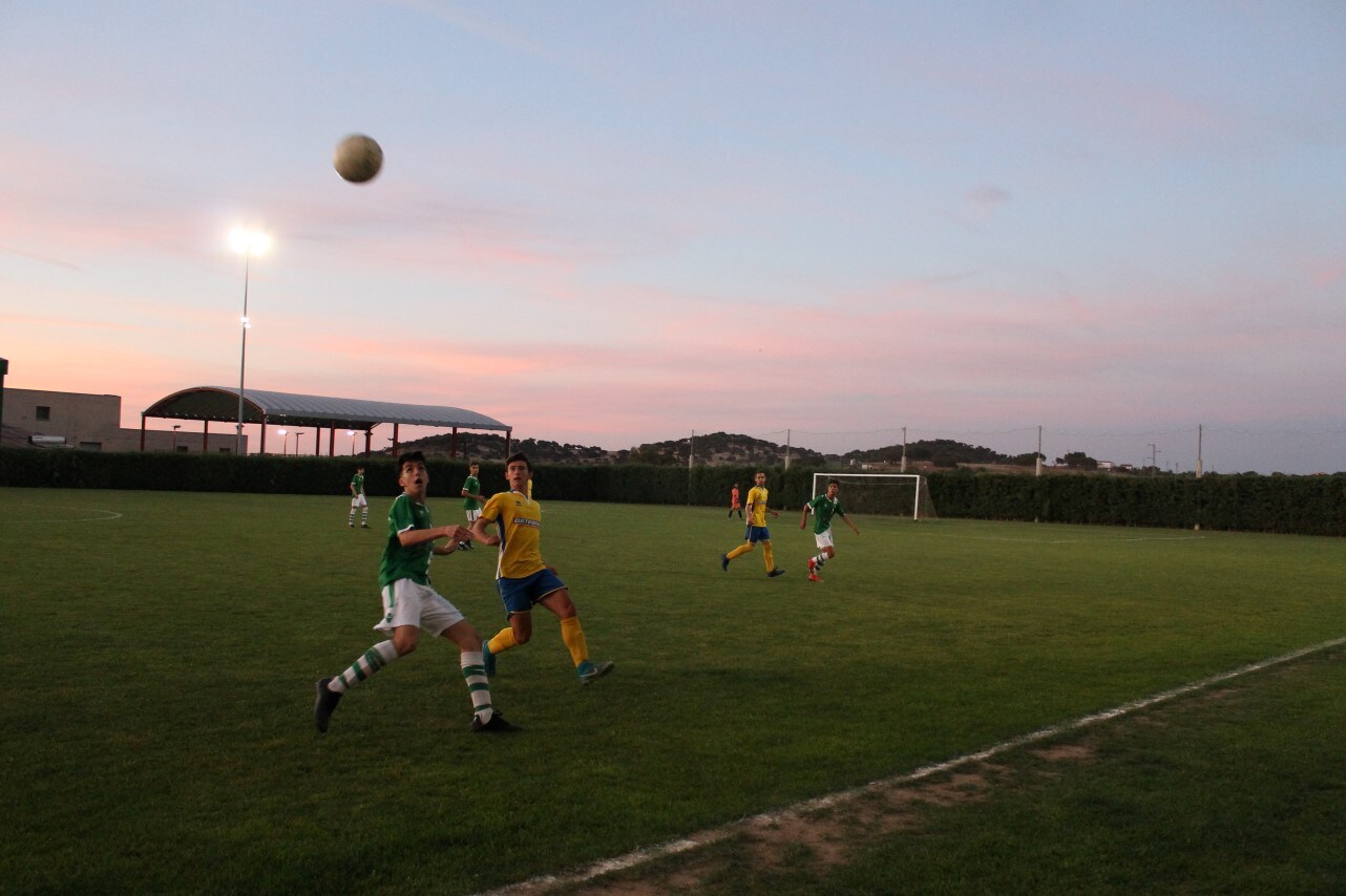 Imágenes del encuentro de vuelta de la eliminatoria de ascenso a Primera División Juvenil Extremeña que se disputó en el Municipal de San Roque y que terminó 4-3, certificándose el ascenso valverdeño (24-05-2019)