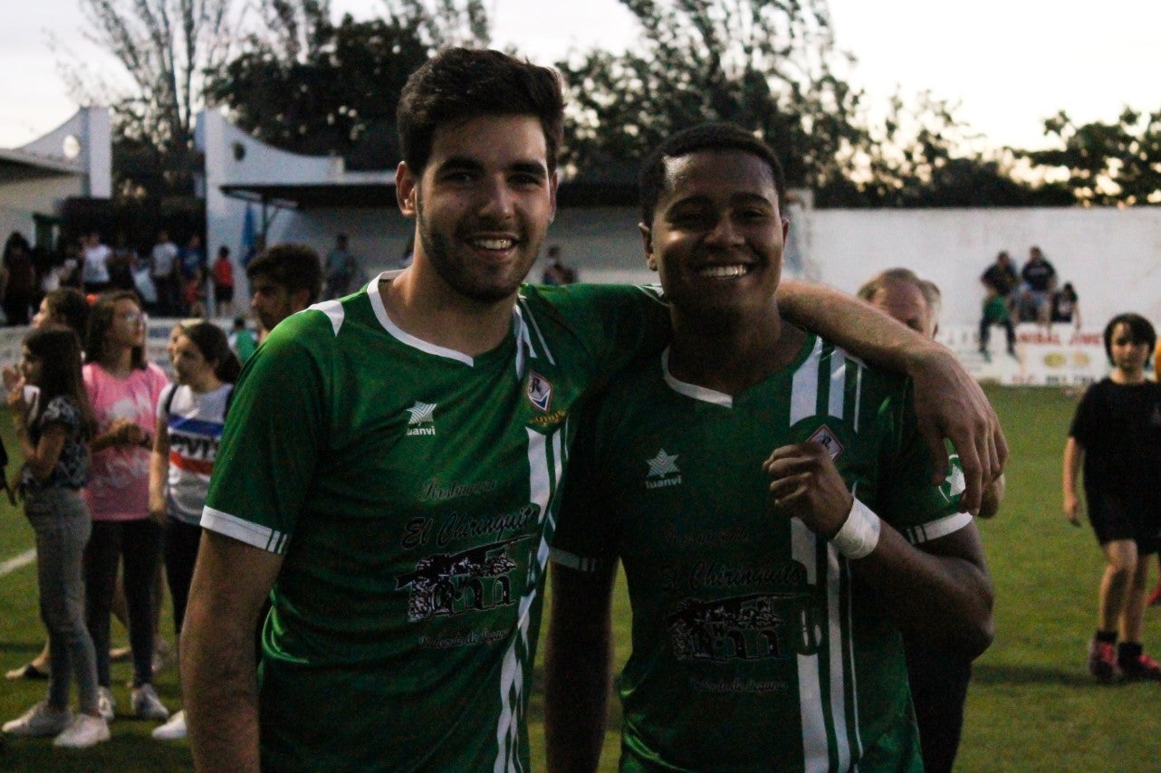 Imágenes del encuentro de vuelta de la eliminatoria de ascenso a Primera División Juvenil Extremeña que se disputó en el Municipal de San Roque y que terminó 4-3, certificándose el ascenso valverdeño (24-05-2019)