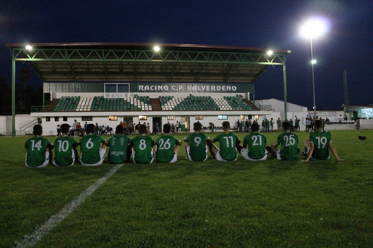 Imágenes del encuentro de vuelta de la eliminatoria de ascenso a Primera División Juvenil Extremeña que se disputó en el Municipal de San Roque y que terminó 4-3, certificándose el ascenso valverdeño (24-05-2019)