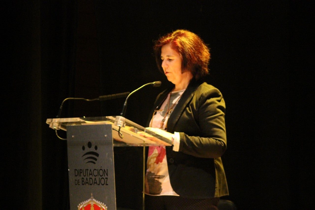 Algunas imágenes de la graduación del IES 'Campos de San Roque' celebrada en la Casa de la Cultura (07-06-2019)