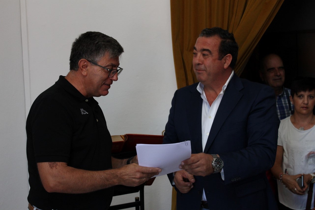 Imágenes del acto de investidura de Manuel Borrego como nuevo alcalde del Ayuntamiento de Valverde de Leganés (15-06-2019)
