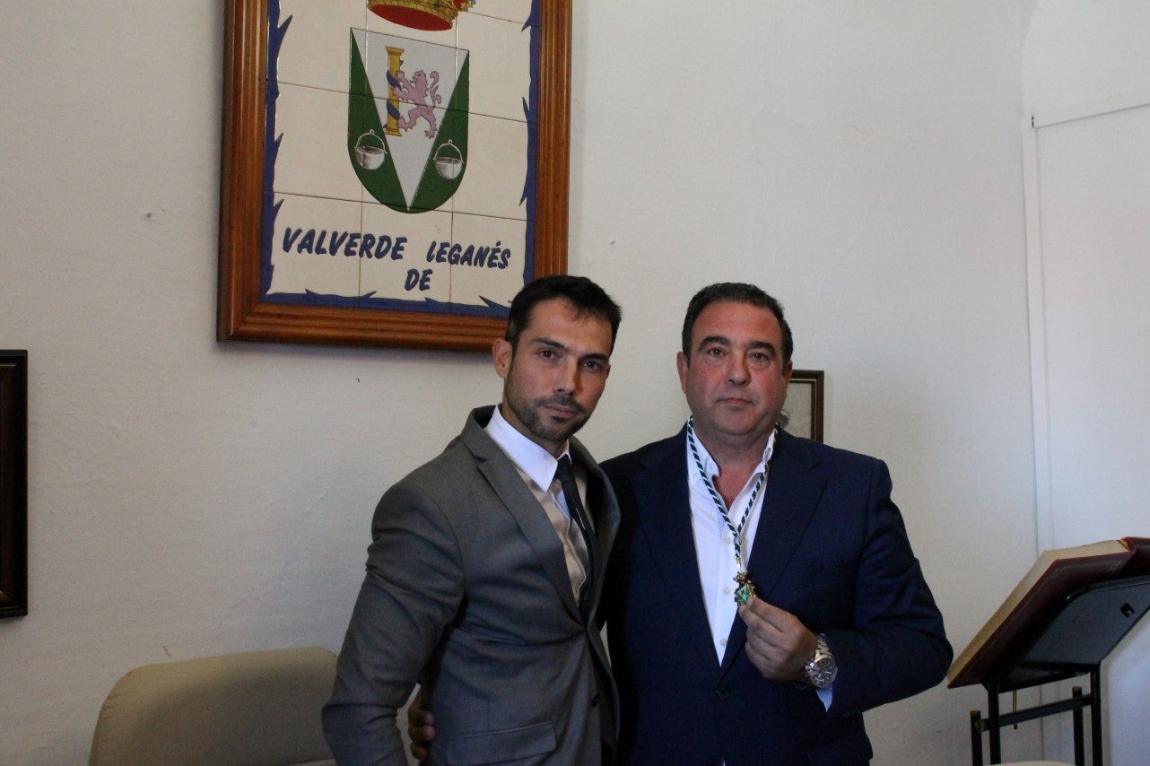 Imágenes del acto de investidura de Manuel Borrego como nuevo alcalde del Ayuntamiento de Valverde de Leganés (15-06-2019)