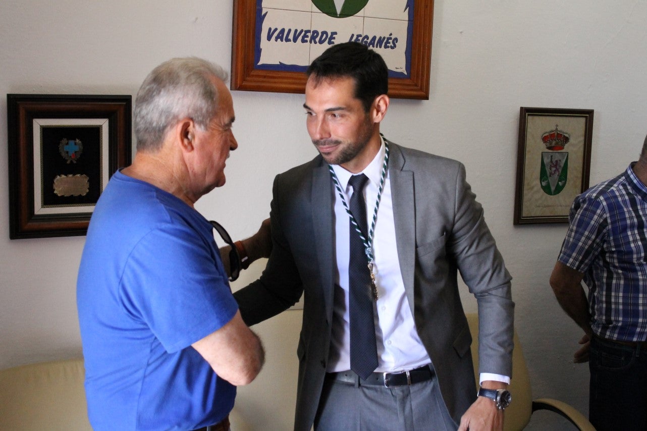 Imágenes del acto de investidura de Manuel Borrego como nuevo alcalde del Ayuntamiento de Valverde de Leganés (15-06-2019)