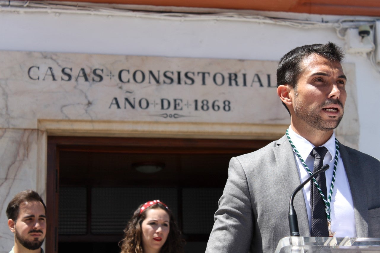 Imágenes del acto de investidura de Manuel Borrego como nuevo alcalde del Ayuntamiento de Valverde de Leganés (15-06-2019)