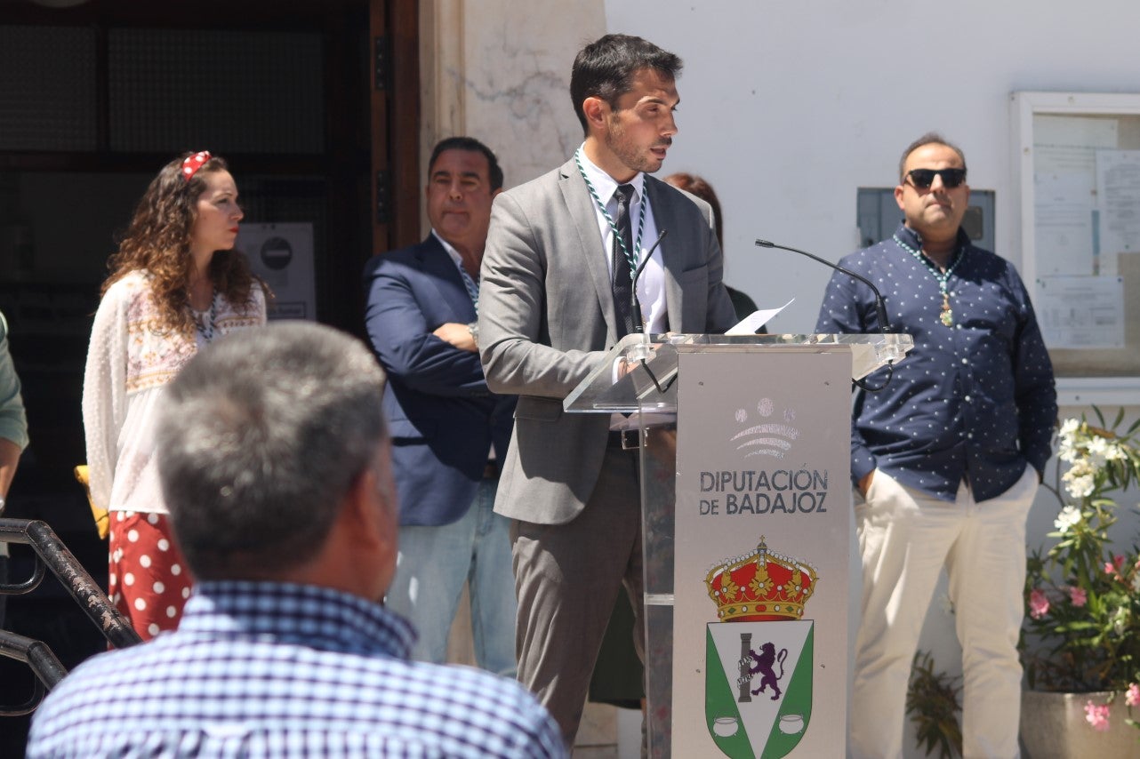 Imágenes del acto de investidura de Manuel Borrego como nuevo alcalde del Ayuntamiento de Valverde de Leganés (15-06-2019)