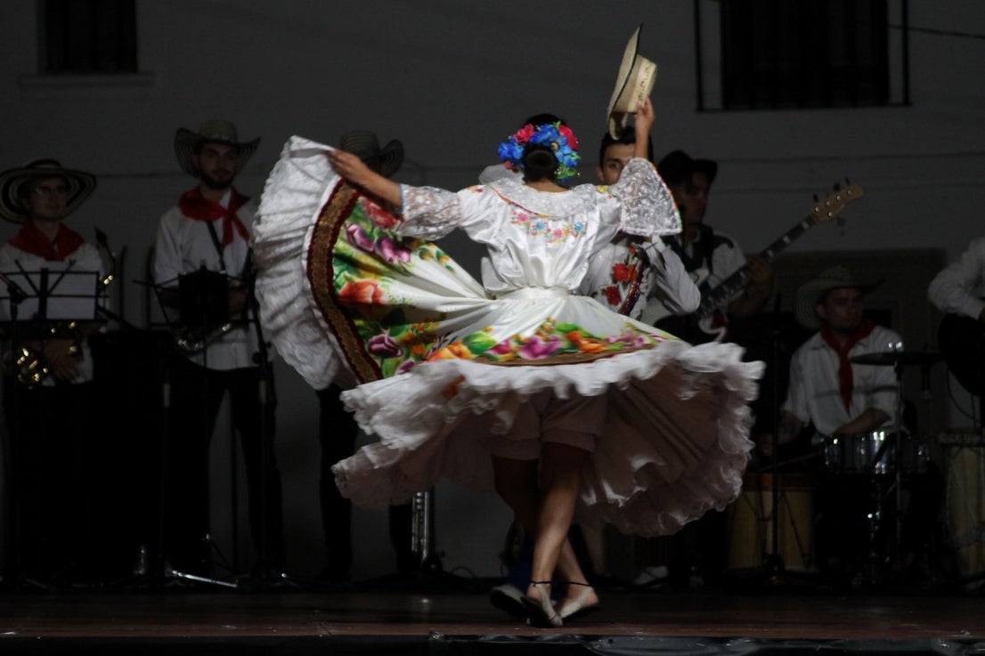 Algunas imágenes de las actuaciones de la 33ª Edición del Festival Folklórico de los Pueblos del Mundo de Extremadura (05-08-2019)