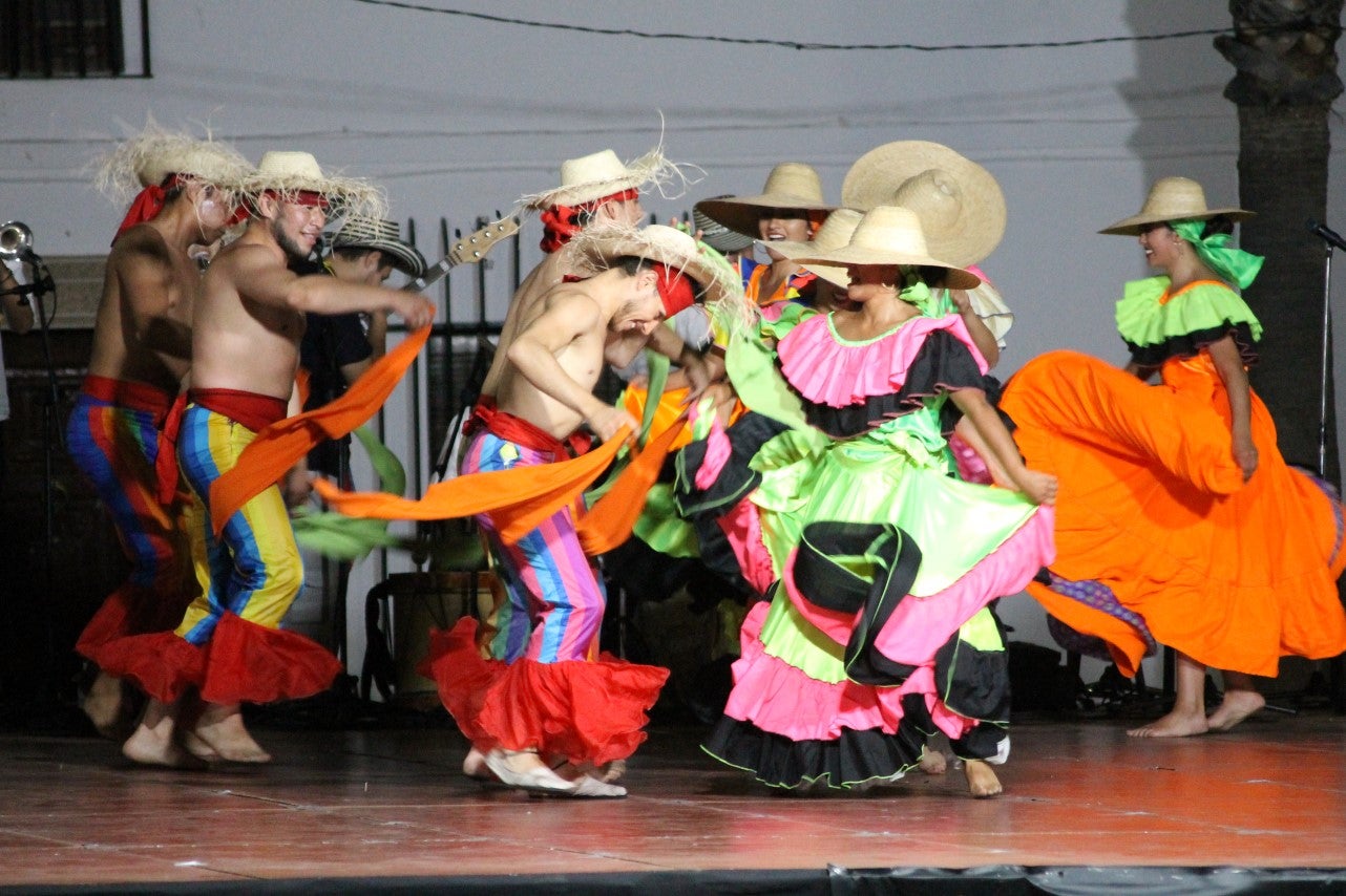 Algunas imágenes de las actuaciones de la 33ª Edición del Festival Folklórico de los Pueblos del Mundo de Extremadura (05-08-2019)
