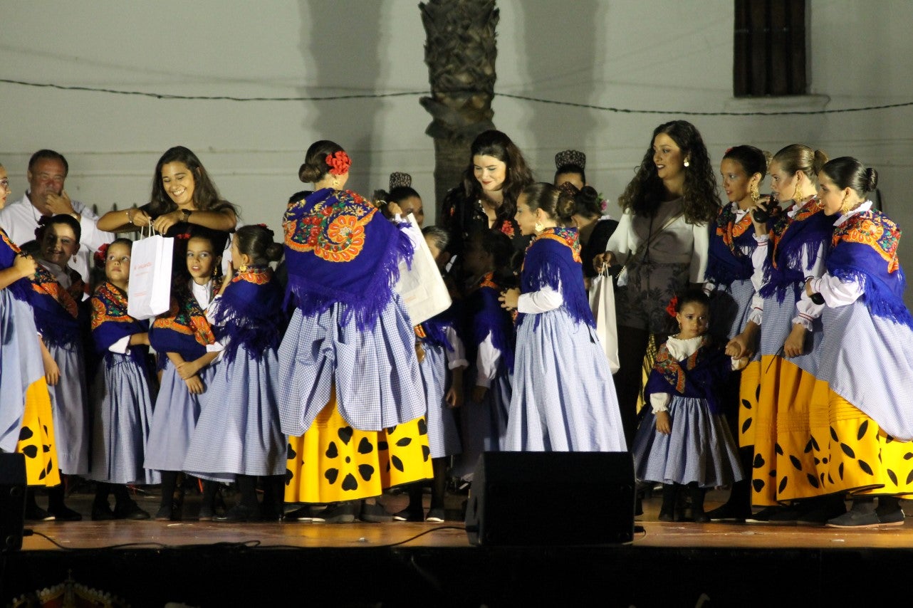 Algunas imágenes del Festival Folklórico Infantil con la participación de los Coros y Danzas de Valverde y de Torrox (06-08-2019)