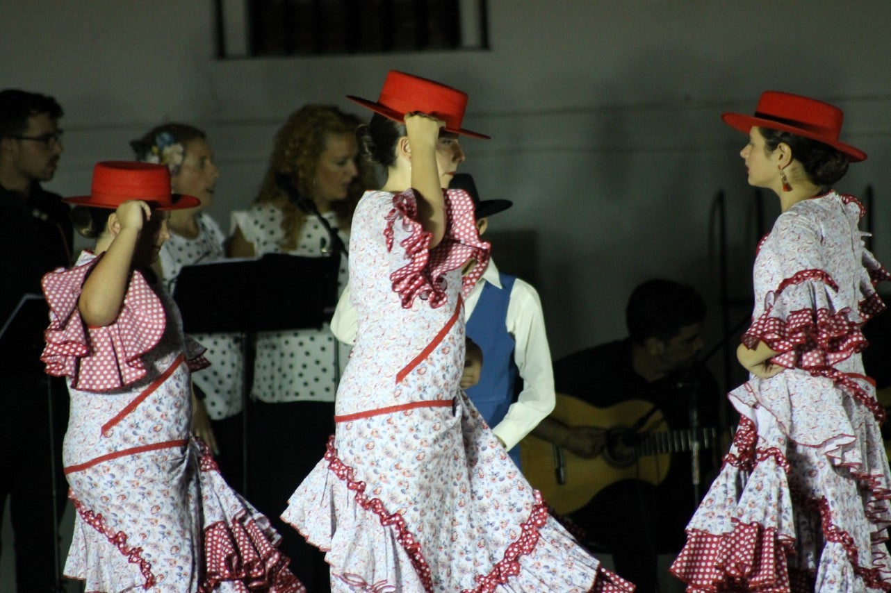 Algunas imágenes del Festival Folklórico Infantil con la participación de los Coros y Danzas de Valverde y de Torrox (06-08-2019)
