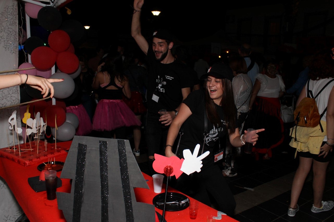 Algunas imágenes de la fiesta de 'Los Bartolos' celebrada en la plaza de la Constitución y sus alrededores (10-08-2019)