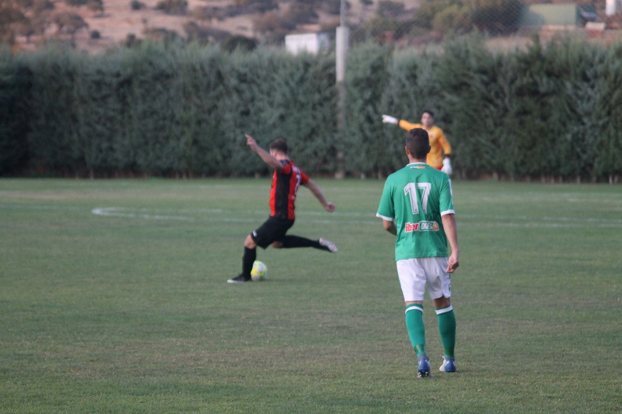 Algunas imágenes del encuentro de cuartos de la Copa Federación entre el Racing Valverdeño y el Llerenense que finalizó con 3-0 (11-08-2019)