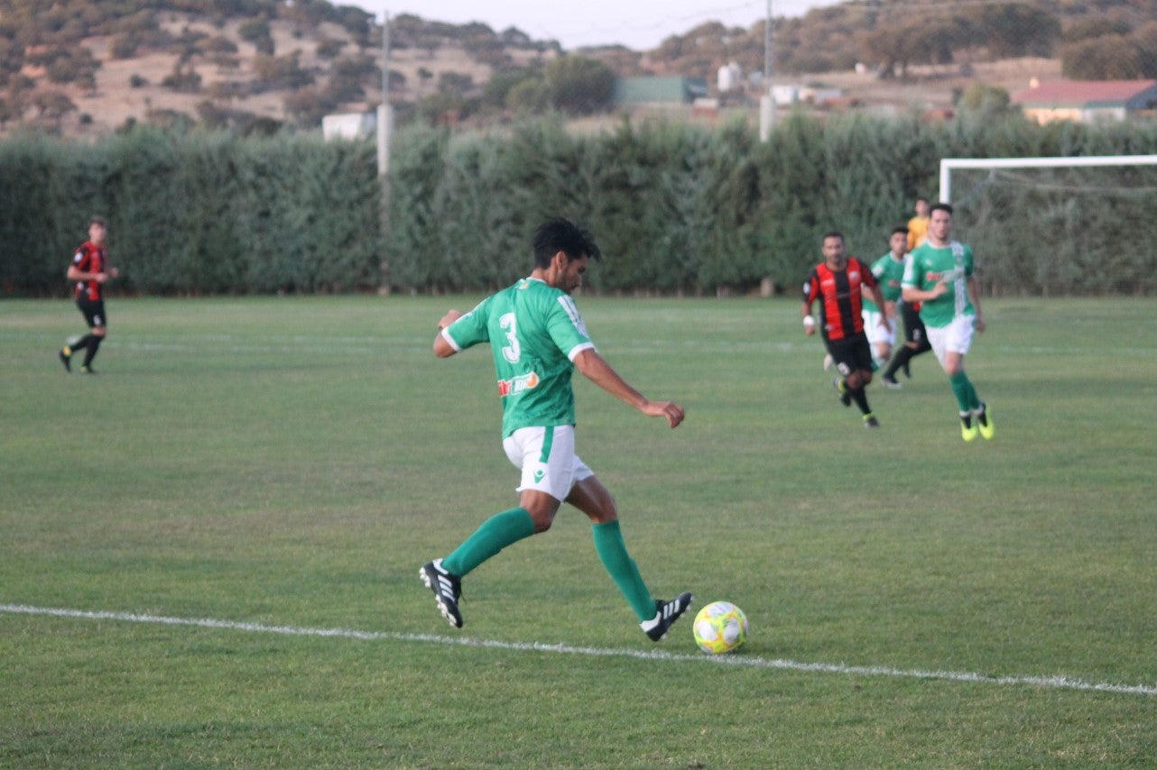 Algunas imágenes del encuentro de cuartos de la Copa Federación entre el Racing Valverdeño y el Llerenense que finalizó con 3-0 (11-08-2019)