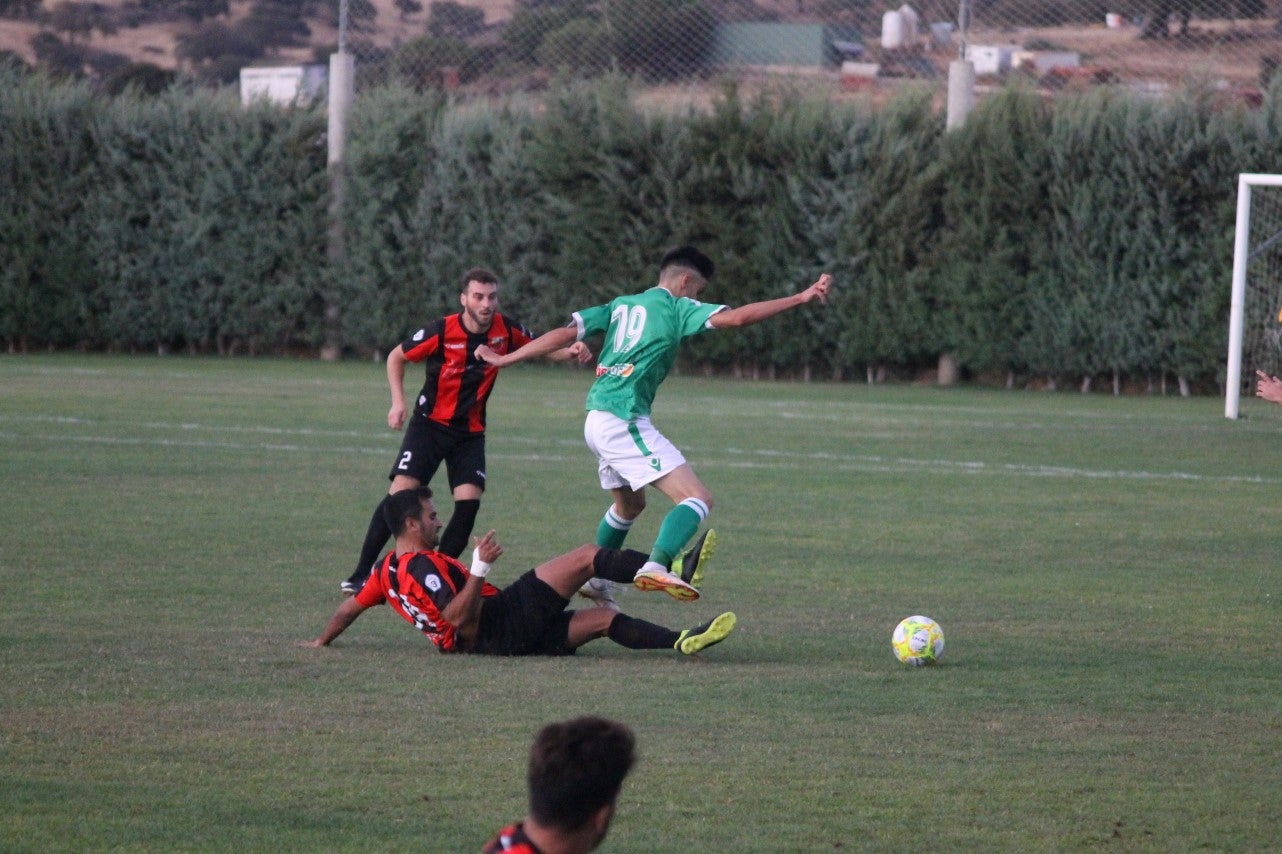 Algunas imágenes del encuentro de cuartos de la Copa Federación entre el Racing Valverdeño y el Llerenense que finalizó con 3-0 (11-08-2019)
