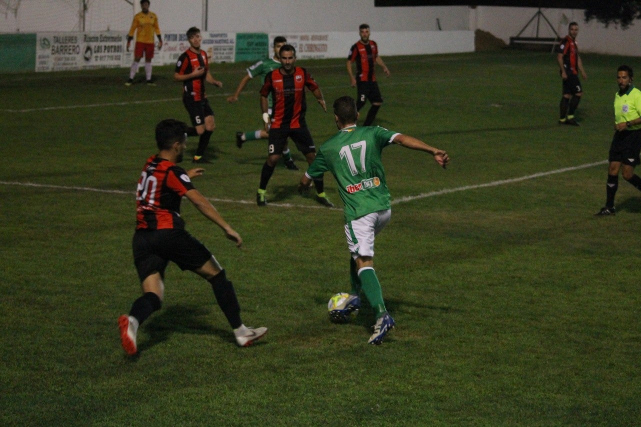 Algunas imágenes del encuentro de cuartos de la Copa Federación entre el Racing Valverdeño y el Llerenense que finalizó con 3-0 (11-08-2019)