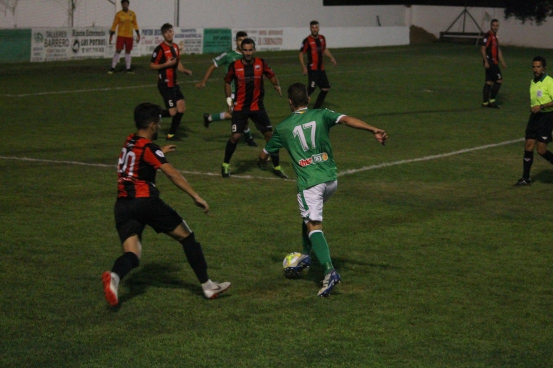 Algunas imágenes del encuentro de cuartos de la Copa Federación entre el Racing Valverdeño y el Llerenense que finalizó con 3-0 (11-08-2019)