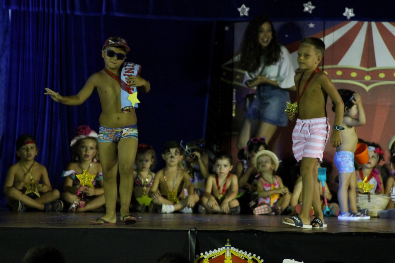 Imágenes del desfile infantil 2019 que tuvo lugar en la plaza de la Constitución (08-08-2019)