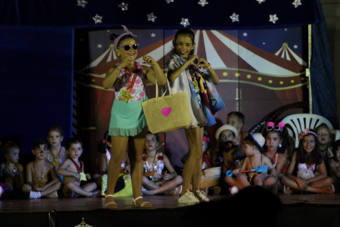 Imágenes del desfile infantil 2019 que tuvo lugar en la plaza de la Constitución (08-08-2019)