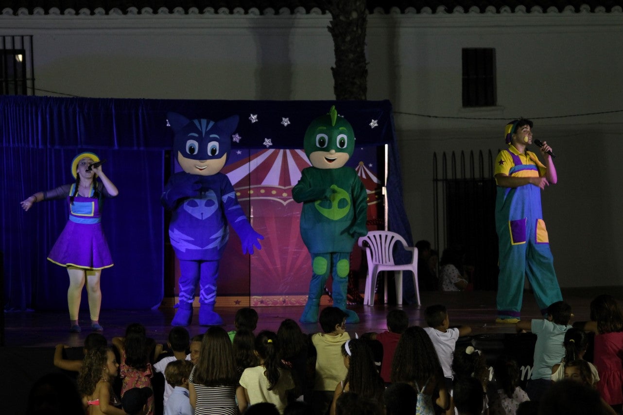 Imágenes del desfile infantil 2019 que tuvo lugar en la plaza de la Constitución (08-08-2019)