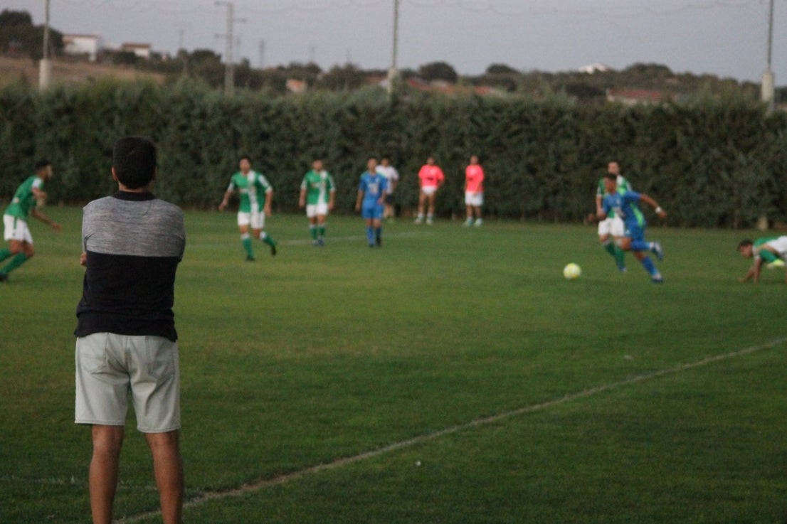Imágenes del XLVII Trofeo de Piedra Aguda disputado entre el Racing Valverdeño y el Aceuchal, en el Municipal de San Roque y que acabó con victoria local por 4-2 (14-08-2019)