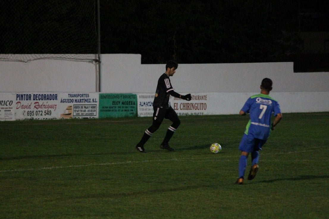 Imágenes del XLVII Trofeo de Piedra Aguda disputado entre el Racing Valverdeño y el Aceuchal, en el Municipal de San Roque y que acabó con victoria local por 4-2 (14-08-2019)