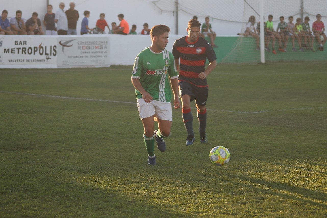 Imágenes de la semifinal de la Copa Federación que han jugado Racing Valverdeño y Arroyo en el Municipal de San Roque y que finalizó con 0-1 (18-08-2019)
