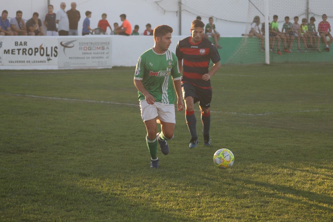 Imágenes de la semifinal de la Copa Federación que han jugado Racing Valverdeño y Arroyo en el Municipal de San Roque y que finalizó con 0-1 (18-08-2019)