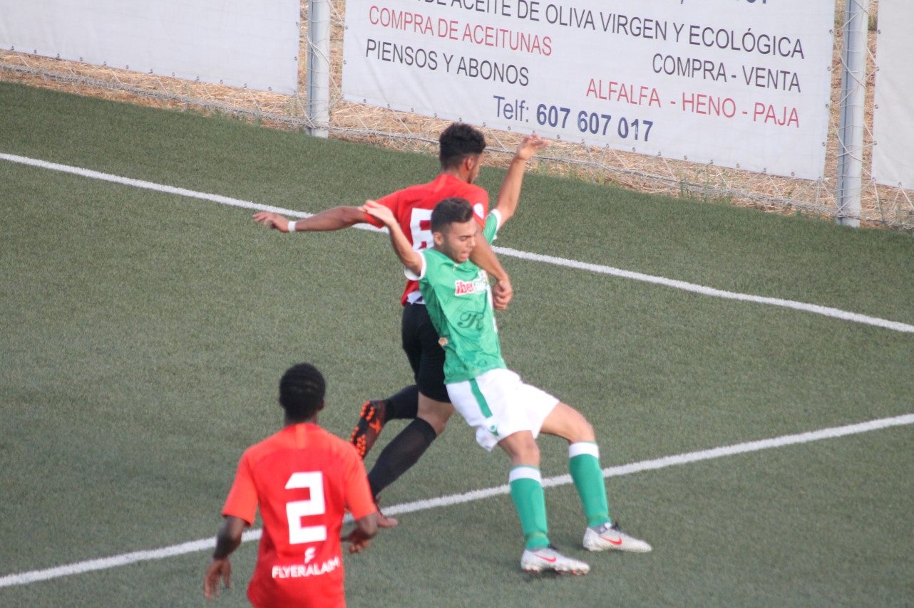 Algunas imágenes del encuentro de la segunda jornada de Tercera División disputado en el Emilio Macarro de Montijo y que terminó 2-1 (01-09-2019)