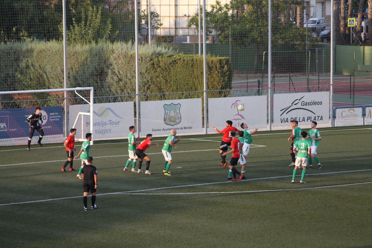 Algunas imágenes del encuentro de la segunda jornada de Tercera División disputado en el Emilio Macarro de Montijo y que terminó 2-1 (01-09-2019)