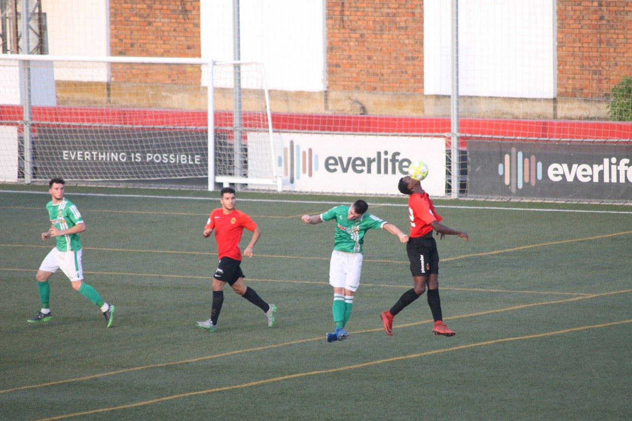 Algunas imágenes del encuentro de la segunda jornada de Tercera División disputado en el Emilio Macarro de Montijo y que terminó 2-1 (01-09-2019)